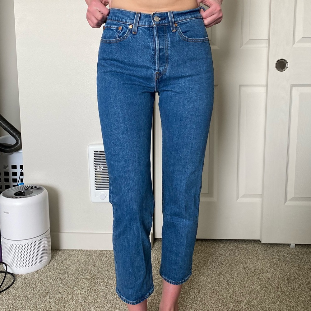 Levi’s wedgie fit jeans